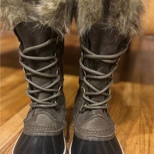 Size 7 - Sorel Joan of Artic  Faux Fur-Trimmed Winter Boots